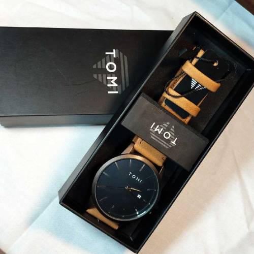 TOMI Brand Fashionable Men's Watch - Luxurious Small Disc Dial, Quartz