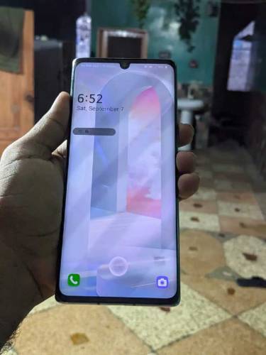 selling lg velvet