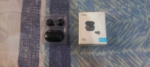 Slightly used earbuds A6 
