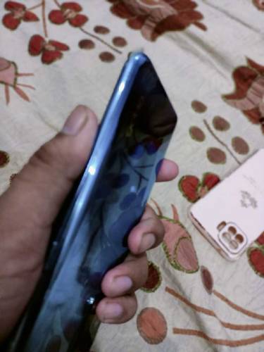 Oppo f19 with box charger 10 by 10 