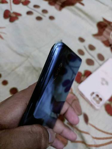 Oppo f19 with box charger 10 by 10 