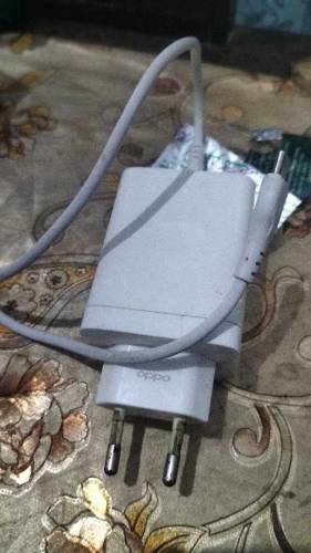 Oppo f19 with box charger 10 by 10 