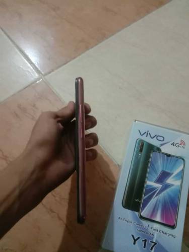 vivo y17 