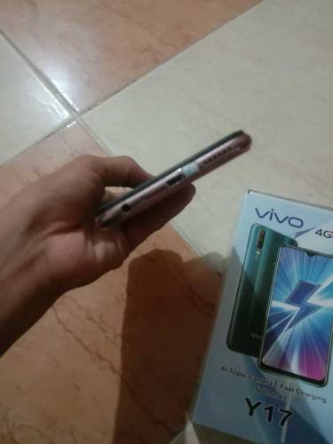 vivo y17 