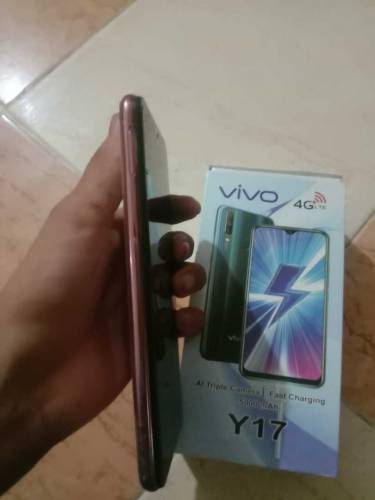 vivo y17 