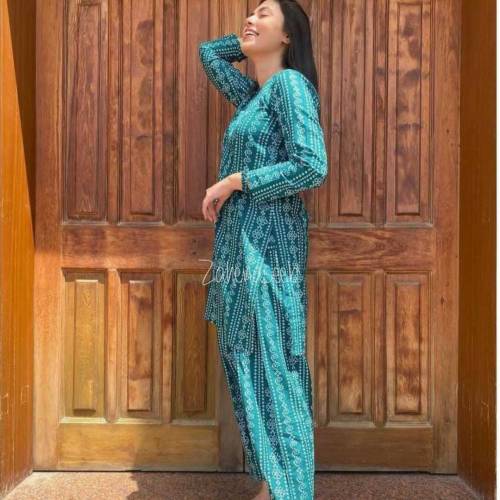 2 piece women's stitched lawn 
