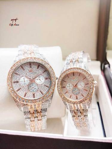 2Pcs Men and Women Watches 