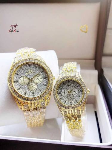 2Pcs Men and Women Watches 