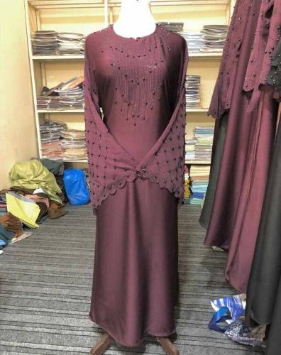 nida embroidered classic abaya