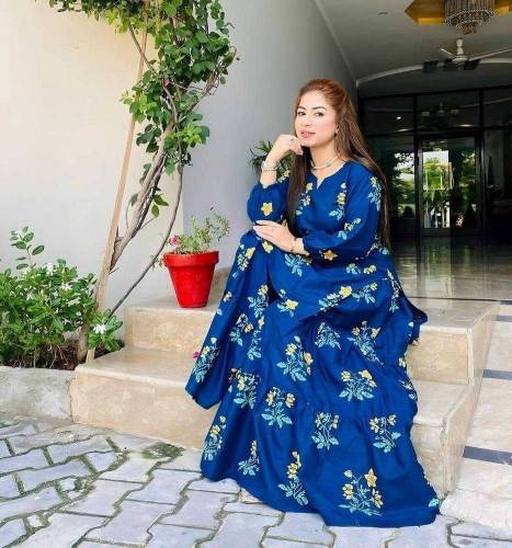 women 2 piece branded suit delivary all pakisyan