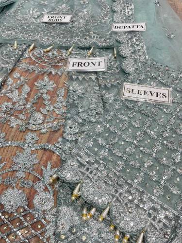 new design beautifull dresses 