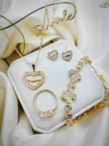 Elegant Design Fancy 4pcs Pendant set/Easy to wear/ light weight