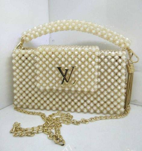 Pearl Clutch 