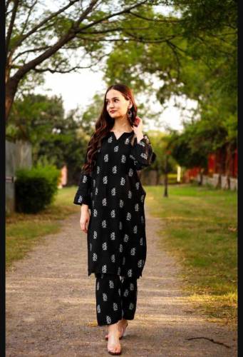 2Pcs Women stitched lawn chunri printed suit 