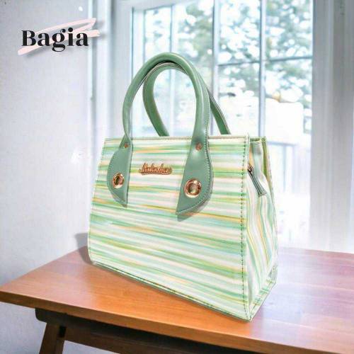 •  Material: Patent Leather•  Product Type: Hand Bag•  Pattern Design