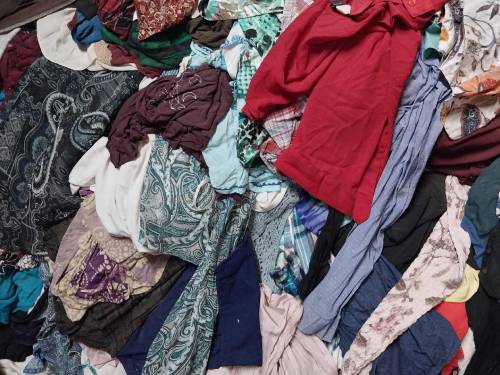 UNCUT  WHITE, COLOR T.SHIRTS, SWEAT SHIRTS ,JEANS AND WOOL