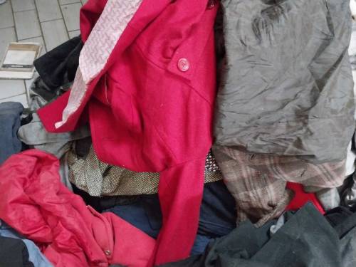 UNCUT  WHITE, COLOR T.SHIRTS, SWEAT SHIRTS ,JEANS AND WOOL