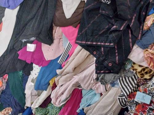 UNCUT  WHITE, COLOR T.SHIRTS, SWEAT SHIRTS ,JEANS AND WOOL