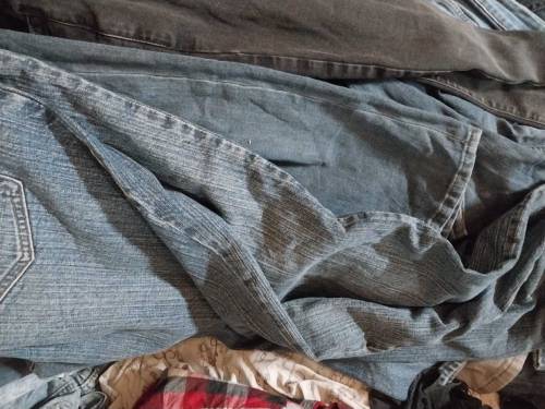 UNCUT  WHITE, COLOR T.SHIRTS, SWEAT SHIRTS ,JEANS AND WOOL