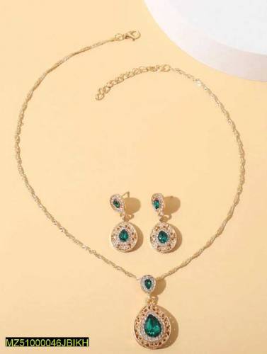 1 Necklace, 2 Earrings