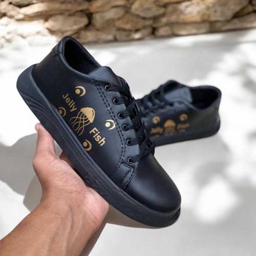 Men's casual sneakers