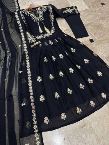 3 Pcs Women Stitched Chiffon Embroidered Maxi 