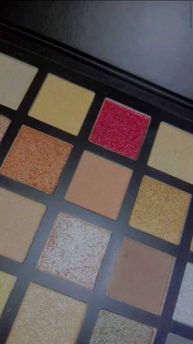 32 colours eye shadow pallete