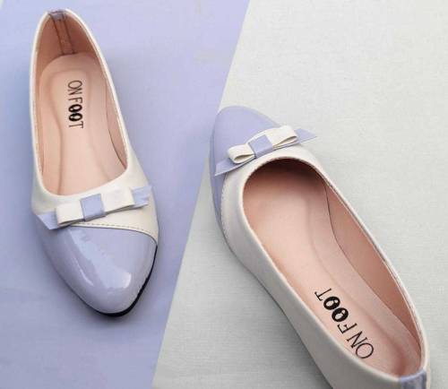 •  Material: Rexine•  Pattern: Plain• 