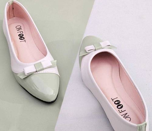 •  Material: Rexine•  Pattern: Plain• 