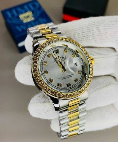 boy watches 