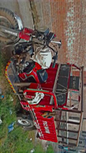 TEZRAFTAR loader rickshaw 