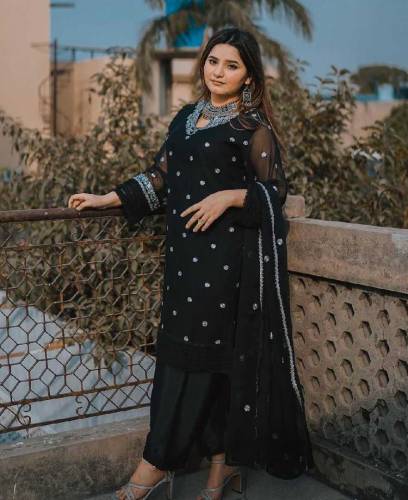 3 Pcs Women's Stitched Chiffon Embroidered Suit 