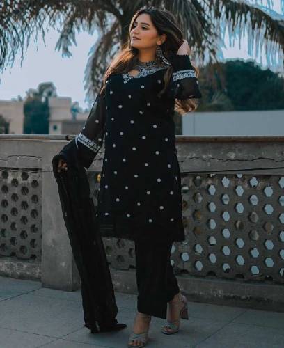 3 Pcs Women's Stitched Chiffon Embroidered Suit 