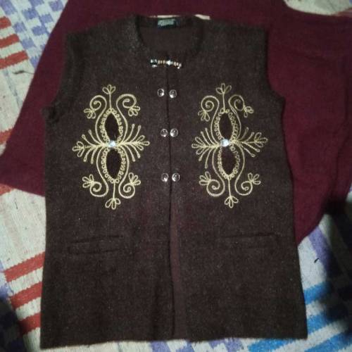 Ladies sweaters mama size large.