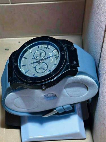 Mens classic analogue watch