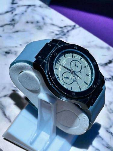 Mens classic analogue watch