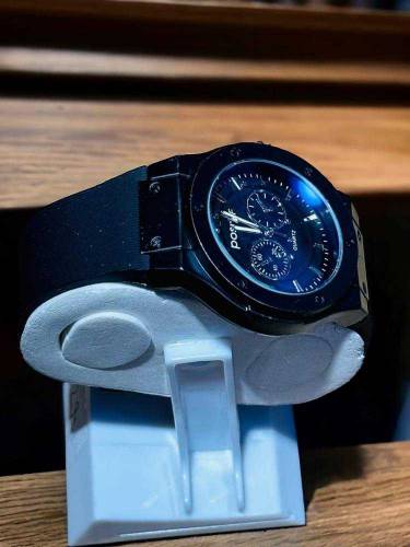 Mens classic analogue watch