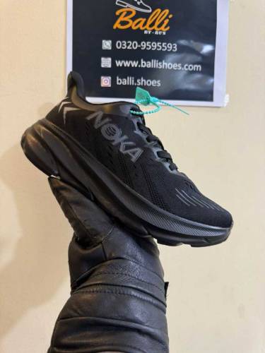 Imported Sneakers Available in Cheap Prices 