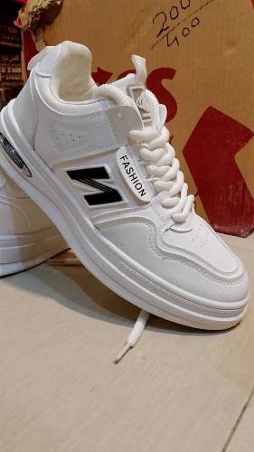 Mens Dynamic Sneakers