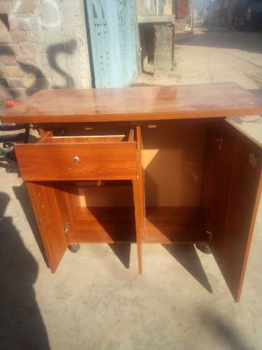Isreri Stand Iron stand With Best Lamination 