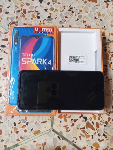 Spark 4 Mobile Ram 3Gb & Rom 32Gb With Box