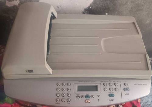 HP laserjet 3052