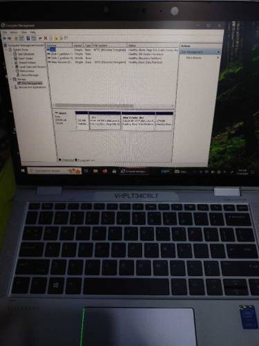 HP 1030 Model i7 8th Gen