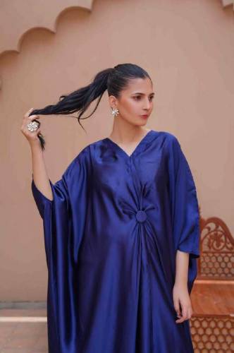 ladies silk stitched kaftan gown 