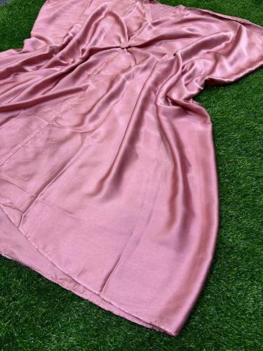 ladies silk stitched kaftan gown 