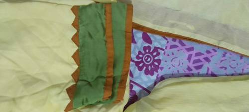 Embroiderd dresses
