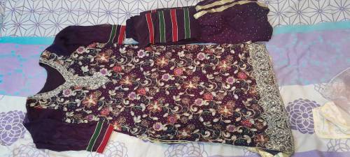 Embroiderd dresses