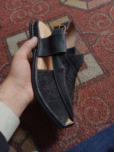 ORIGINAL PESHAWER ZALMI DESIGN IN KAPRA PACK VERY COMFORTABLE .