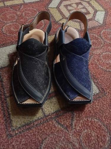 ORIGINAL PESHAWER ZALMI DESIGN IN KAPRA PACK VERY COMFORTABLE .