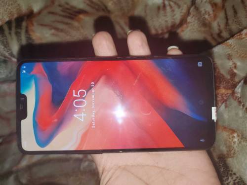 one plus 8gb ram 128gb room